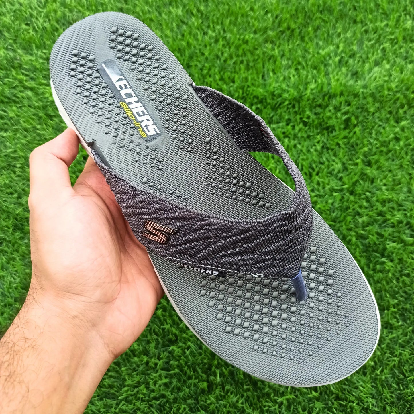 Men’s Thumb Lightweight Slippers - Design 3