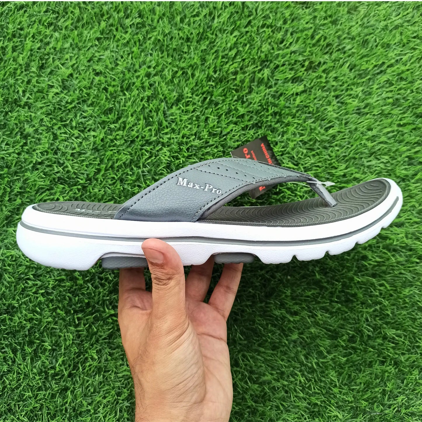 Men’s Thumb Lightweight Slippers - Design 1