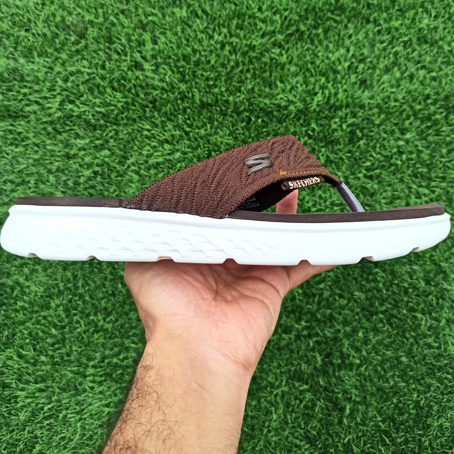 Men’s Thumb Lightweight Slippers - Design 3