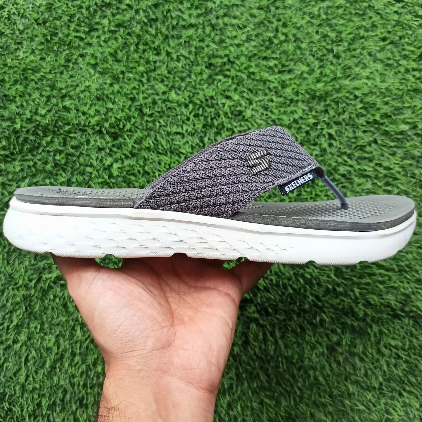 Men’s Thumb Lightweight Slippers - Design 4